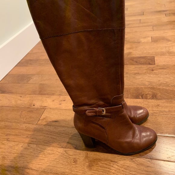 Boots - Picture 2 of 4